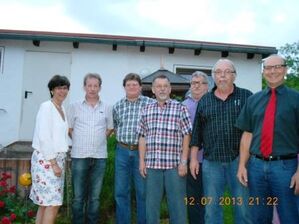 Die neuen Kassierer und Revisor, zusammen mit den beiden Vorsitzenden und Susann Biedefeld